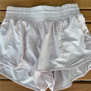 Lululemon Hotty Hot High Rise 2.5” Strawberry Milkshake